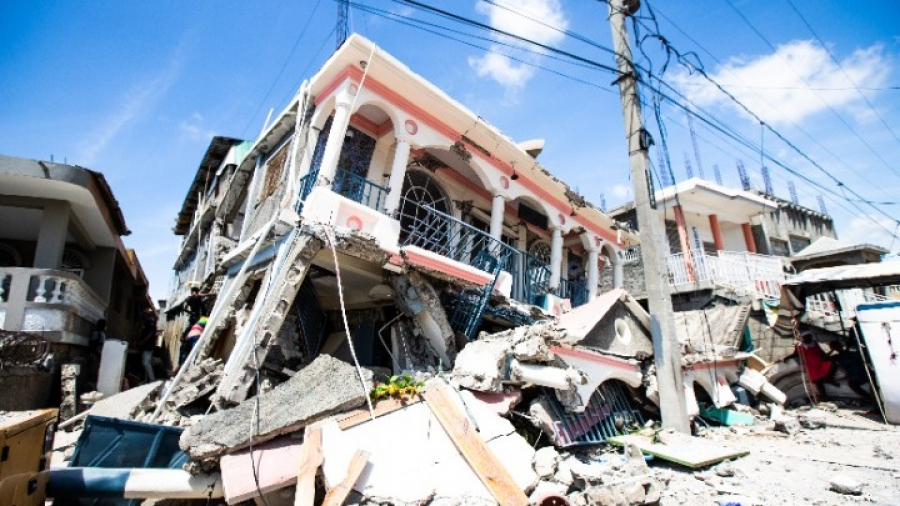 304 οι νεκροί από το σεισμό στην Αϊτή