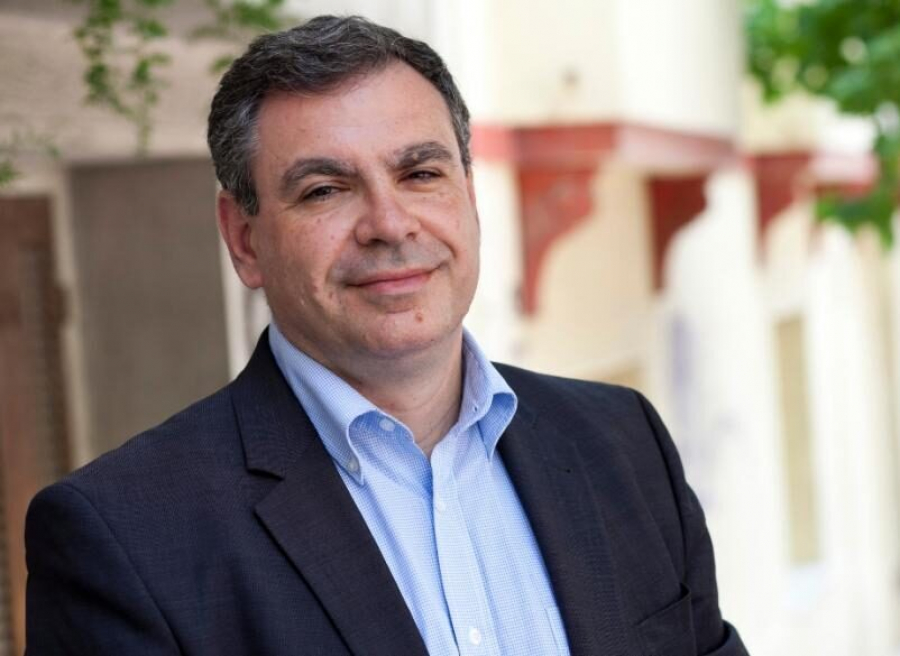 Βέττας (ΙΟΒΕ): Ανάγκη περαιτέρω σημαντικής ενίσχυσης των εξαγωγών