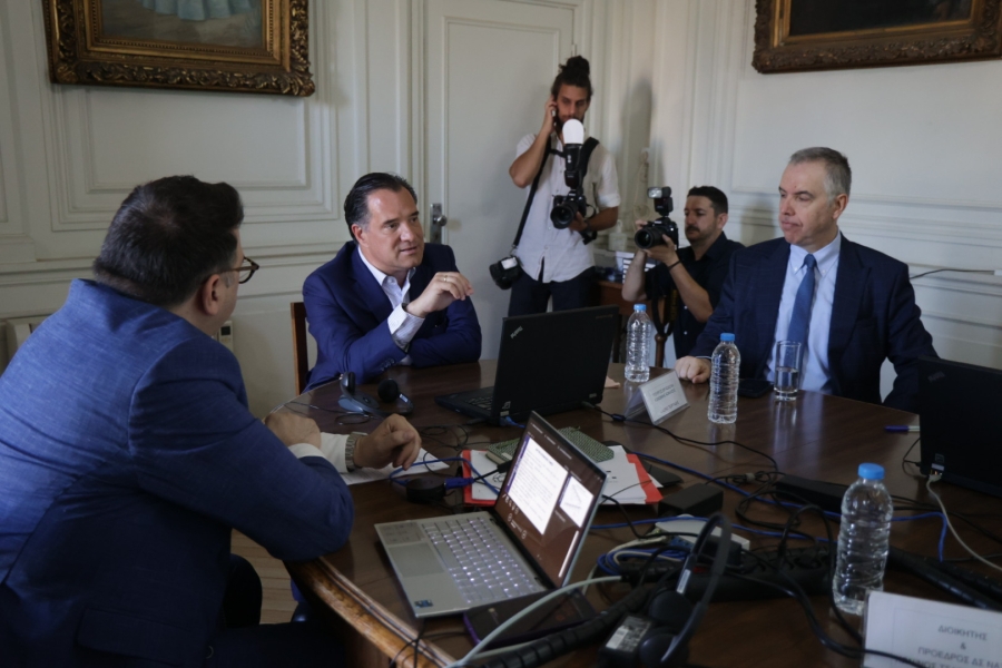 Επίσκεψη του Υπουργού Εργασίας και Κοινωνικών Υποθέσεων στο Ναυτικό Απομαχικό Ταμείο