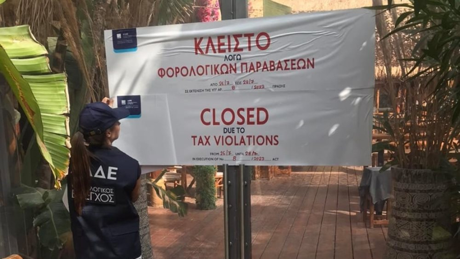 ΑΑΔΕ: Λουκέτο και πρόστιμα σε γνωστά club σε παραλιακή και Σαντορίνη