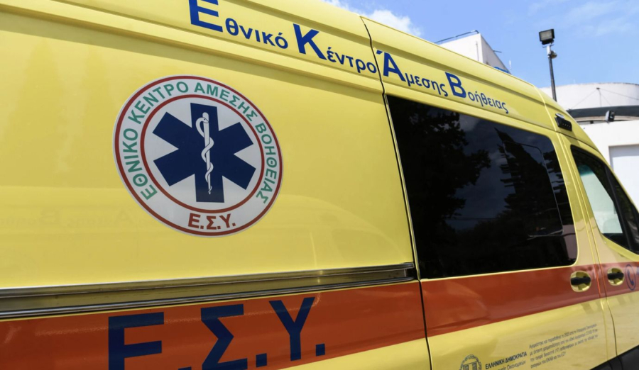 Σοβαρό τροχαίο με εγκατάλειψη μοτοσικλέτας στο Ζεφύρι
