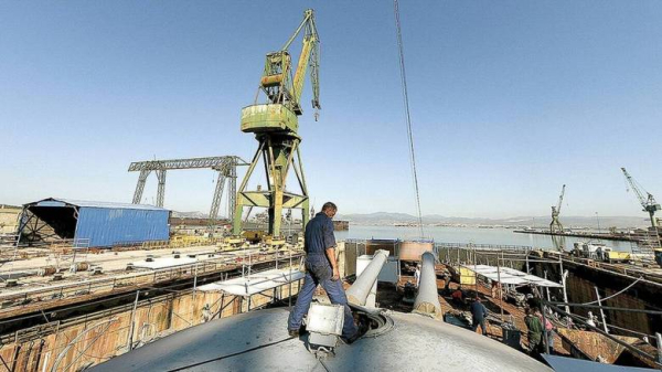 Ναυπηγεία Σκαραμαγκά: Απορροφούνται εργαζόμενοι σε Πολεμικό Ναυτικό, ΟΣΥ, ΣΤΑΣΥ