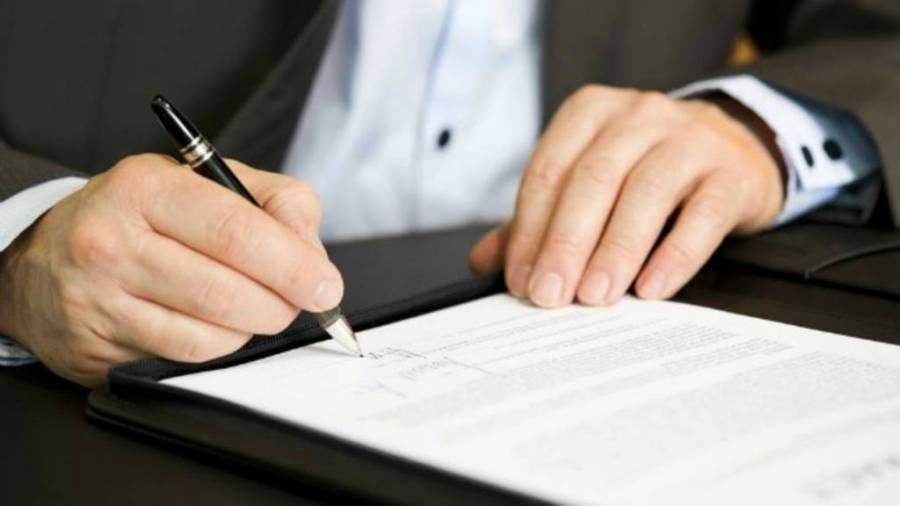 Γιατί αντιδρούν οι συμβολαιογράφοι στην ψηφιοποίηση των συμβολαίων