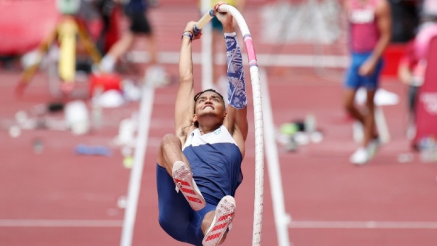 Στίβος: Νέο ατομικό ρεκόρ στο επί κοντώ ο Καραλής με 5.81μ στην Ουψάλα