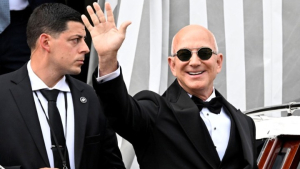 Ιταλία: Φιλοδώρημα 45.000 ευρώ φέρεται να άφησε ο Τζεφ Μπέζος στο ξενοδοχείο της Βενετίας όπου διέμεινε για τον γάμο του