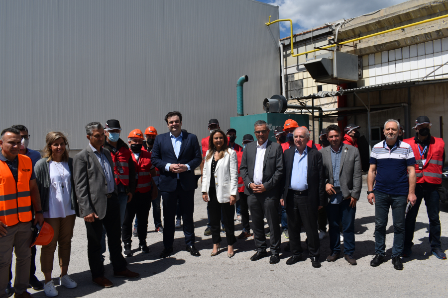 Αλλη μια εταιρεία διέλασης αλουμινίου, τη Europa, επισκέφθηκε ο Κυριάκος Πιερρακάκης