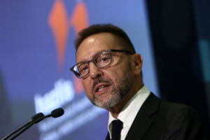 Στουρνάρας: Σημαντική η συνεισφορά του προγράμματος αγοράς ελληνικών ομολόγων της ΕΚΤ στη συγκράτηση των επιτοκίων