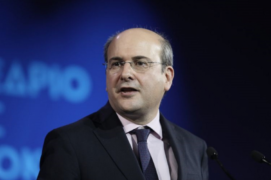 Χατζηδάκης: Επαγγελματικό τηλεφωνικό κέντρο σε όλο το υπουργείο Εργασίας μέσα στο καλοκαίρι