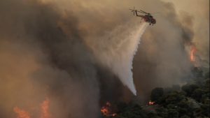 Οπισθοδρομούσα (backing fire) η πυρκαγιά στην Πάρνηθα - Το meteo εξηγεί τα χαρακτηριστικά της