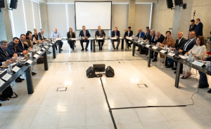 ΣΕΤΕ: Συνάντηση με τον Ευρωπαίο Επίτροπο Απόστολο Τζιτζικώστα