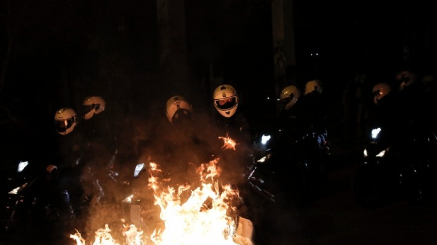 Επεισόδια με τραυματισμούς και 19 προσαγωγές στις χθεσινές πορείες για τον Αλέξη Γρηγορόπουλο