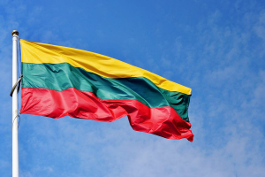 Λιθουανία: Περιορίζει την ελευθερία λόγου και τις ειρηνικές συναθροίσεις