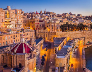 Μάλτα: Ξανάνοιξαν τα εστιατόρια, την ώρα που η εκστρατεία εμβολιασμού έχει φθάσει στο 60% των ενηλίκων