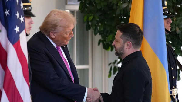 Τραμπ: Ο Ζελένσκι πρέπει να "κινηθεί γρήγορα" στις διαπραγματεύσεις για τον τερματισμό της σύγκρουσης