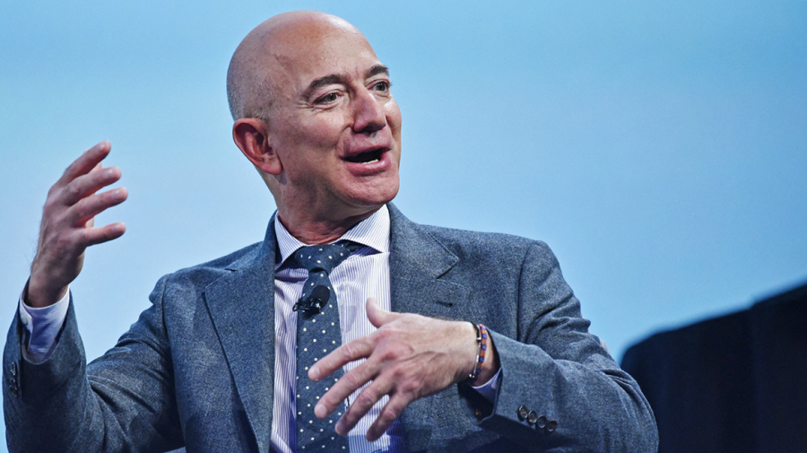 Ο Τζεφ Μπέζος φοβάται την ύφεση και συμβουλεύει τους καταναλωτές ενόψει Black Friday