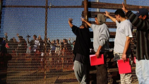 ΗΠΑ: 1,2 εκατ. μετανάστες "εξαφανίστηκαν" από το εργατικό δυναμικό υπό τον Τραμπ