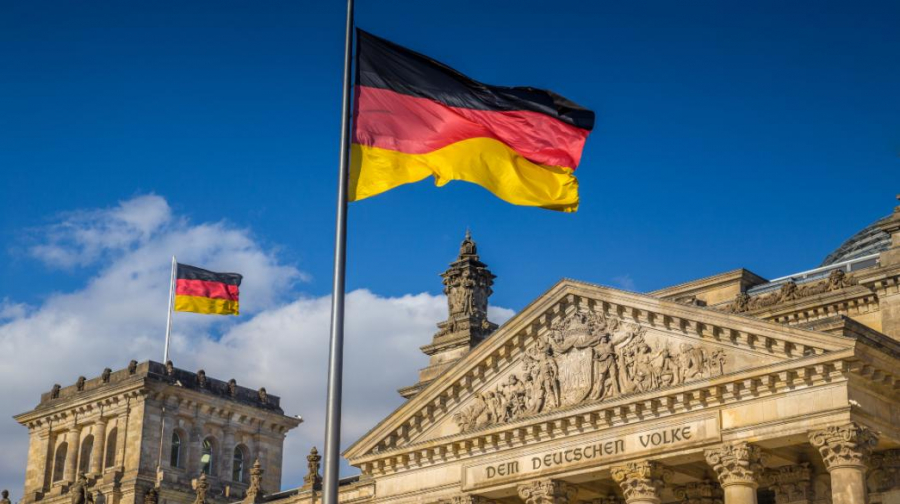 Γερμανία: Σχεδιάζει νέο καθαρό δανεισμό 17,2 δισ. ευρώ για το 2023