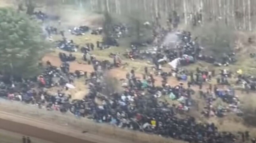 Λευκορωσία: Συρροή μεταναστών στα σύνορα με την Πολωνία