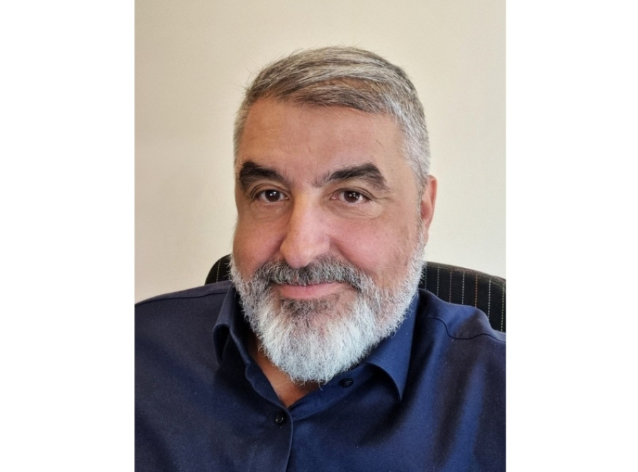 Ο Γιάννης Καραντώνης ανοίγει νέο επαγγελματικό κεφάλαιο με επίκεντρο την ΤΝ