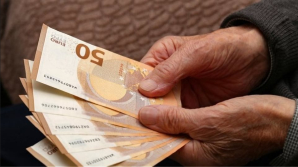 ΟΠΕΚΑ: Λανθασμένη η διπλή καταβολή του Ελάχιστου Εγγυημένου Εισοδήματος
