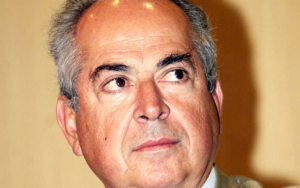 Πέθανε ο πρώην υφυπουργός και βουλευτής του ΠΑΣΟΚ , Δημήτρης Αποστολάκης