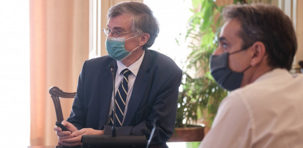Καμπανάκι Μητσοτάκη – Τσιόδρα: Δεν τελειώσαμε με την πανδημία