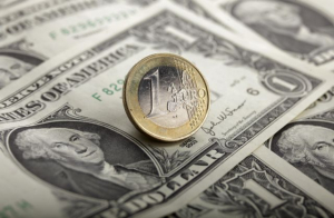 Το ευρώ υποχωρεί 0,29%, στα 1,0787 δολάρια