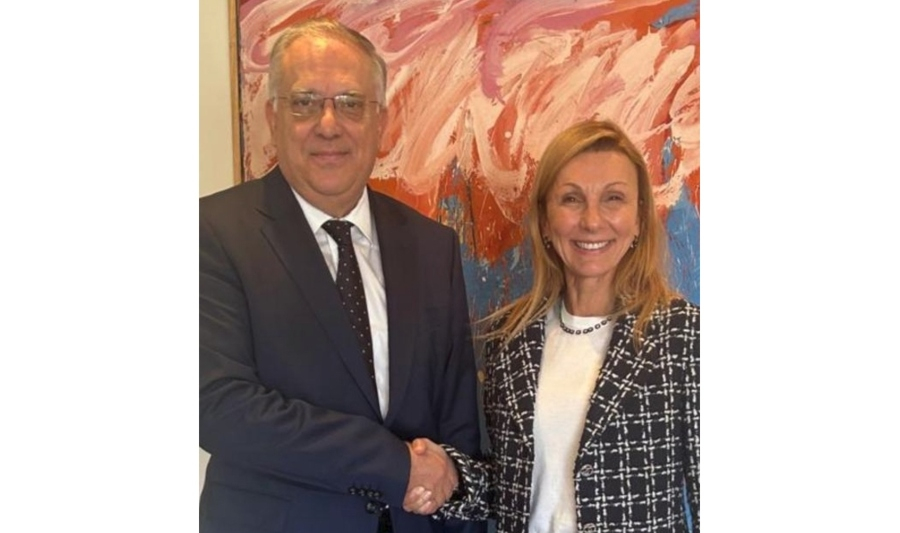 Συνάντηση Θεοδωρικάκου με την πρόεδρο της EEE, Μελίνα Τραυλού