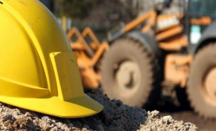 Οι κατασκευαστές κρούουν τον "κώδωνα κινδύνου" για πάγωμα των έργων