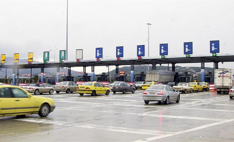 Πάσχα: 13.680 οχήματα βγήκαν από την Αττική σε 5,5 ώρες – 42 επιστροφές