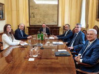 Συνάντηση Θεοδωρικάκου – Στουρνάρα με επίκεντρο τις επενδύσεις και την ανταγωνιστικότητα
