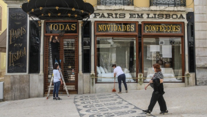 Πορτογαλία: Οι Αρχές επιβάλλουν μέτρα, καθώς η Όμικρον καλπάζει