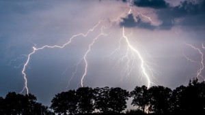 Κακοκαιρία Daniel: "Πνίγηκε" ο Βόλος - Ανησυχία των Αρχών για τον χείμαρρο Κραυσίδωνα