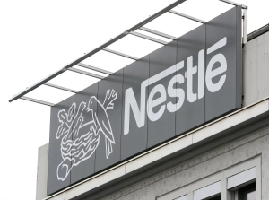 Nestlé: Η σύγκρουση στη Μέση Ανατολή επιφέρει αυξήσεις τιμών και περικοπές προϊόντων
