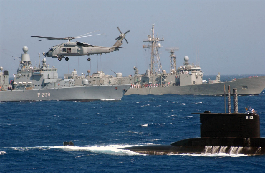 Naval: Συμβάσεις με ελληνικές εταιρείες για τις φρεγάτες του Πολεμικού Ναυτικού
