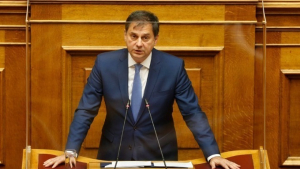 Θεοχάρης: Καταθέτες μπορούν να πάρουν 4% από το Ελληνικό Δημόσιο -  Ν/σ για επέκταση δυνατοτήτων δανειοληπτών