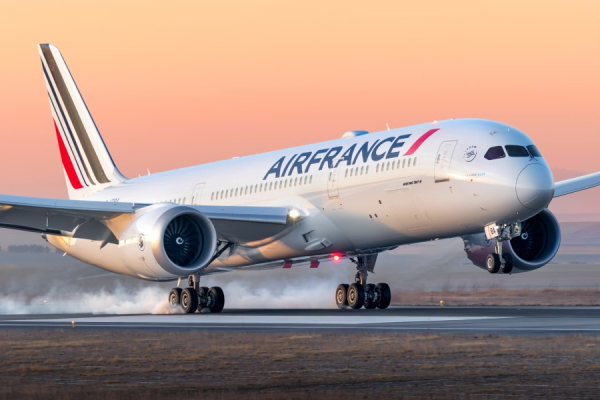 Air France-KLM: Κατέγραψε ρεκόρ καθαρών κερδών ύψους 1,75 δισ ευρώ το 2025