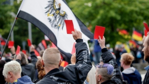 Γερμανία: Ακροδεξιοί και αρνητές της πανδημίας στηρίζουν τη ρωσική επίθεση στην Ουκρανία