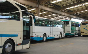 Υπουργείο Υποδομών και Μεταφορών: Σε διαβούλευση το νομοσχέδιο «Δημόσιες υπεραστικές και αστικές τακτικές οδικές μεταφορές επιβατών»