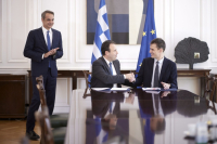 Συνάντηση Μητσοτάκη με τον CEO της Mistral AI Arthur Mensch