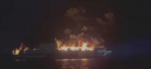 Πυρκαγιά στο πλοίο Euroferry Olympia του ομίλου Grimaldi: Σε εξέλιξη η περισυλλογή επιβατών