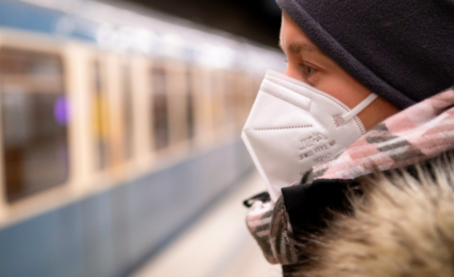 Υπ. Ανάπτυξης: Αυστηροί έλεγχοι και ψηλά πρόστιμα για όσους αισχροκερδούν με τις μάσκες