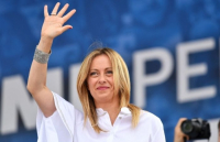 Ιταλία: Αντίδραση της αντιπολίτευσης στην παράκαμψη ευρωπαϊκών κανόνων από τη Τζόρτζια Μελόνι