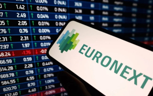 Euronext Athens: Πάνω από 8 δισ. ευρώ άντλησαν οι εισηγμένες εταιρείες το 2026