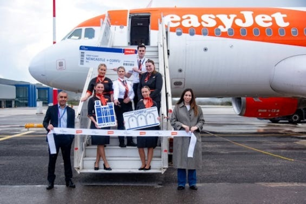 ΕasyJet: Νέες πτήσεις από Νιούκαστλ για Κέρκυρα και Ρόδο - Επέκταση των συνδέσεων Ηνωμένου Βασιλείου - Ελλάδας