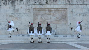 Ο Άγνωστος Στρατιώτης: Μνήμη, Σύμβολο και η διαχρονική ιστορία ενός εθνικού μνημείου