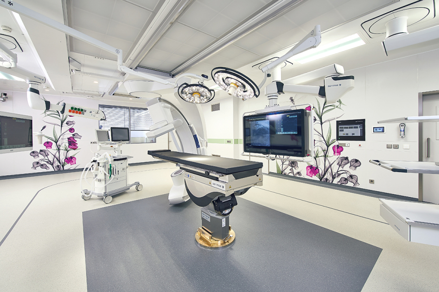 Santair: Επιλέχθηκε από το ΙΣΝ να εξοπλίσει τα 3 νοσοκομεία που θα προσφέρει στο κράτος