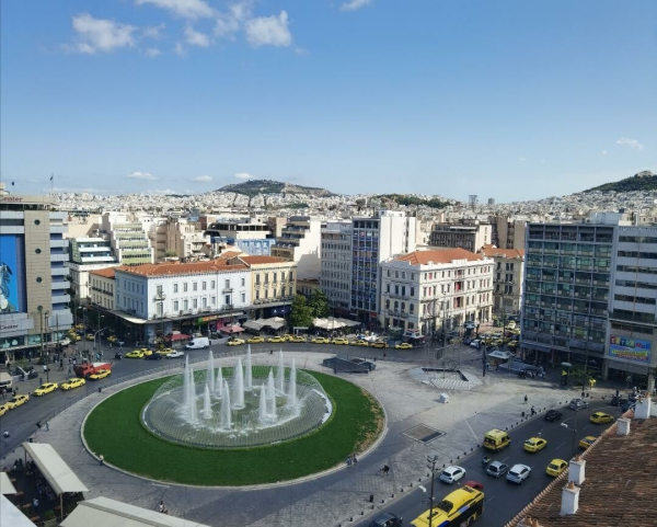 Δήμος Αθηναίων: Να περικοπούν στο μισό οι αυξήσεις στις αντικειμενικές τιμές