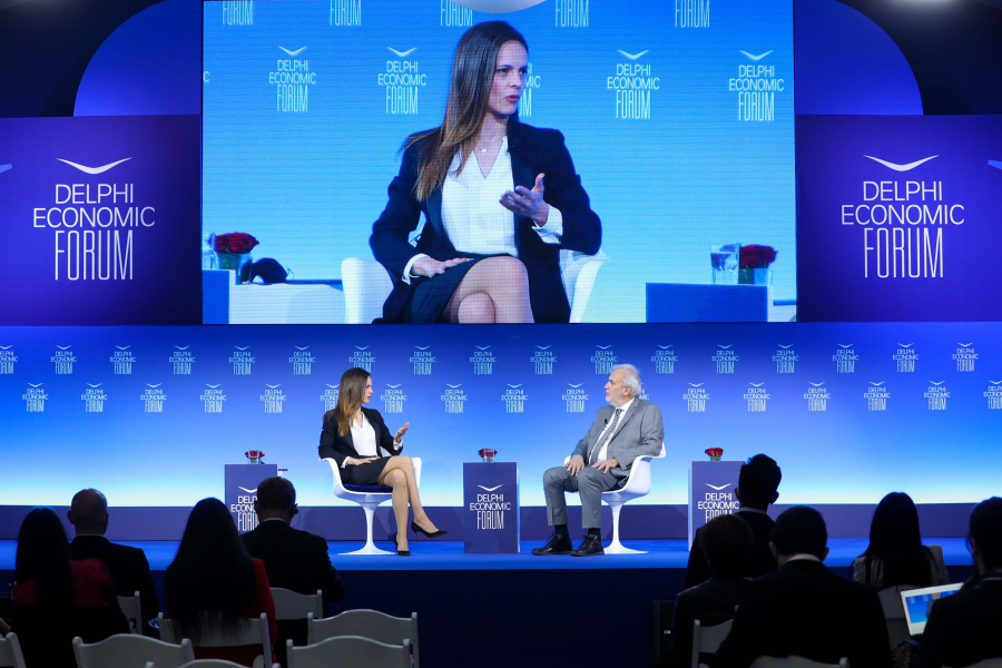 Αχτσιόγλου: «Η αγορά ενέργειας στην Ελλάδα λειτουργεί με κερδοσκοπικό, ανεξέλεγκτο τρόπο