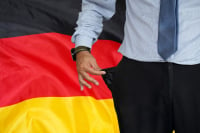 Γερμανία: Ένας στους τρεις πολίτες έχει οικονομικές δυσκολίες, σύμφωνα με έρευνα
